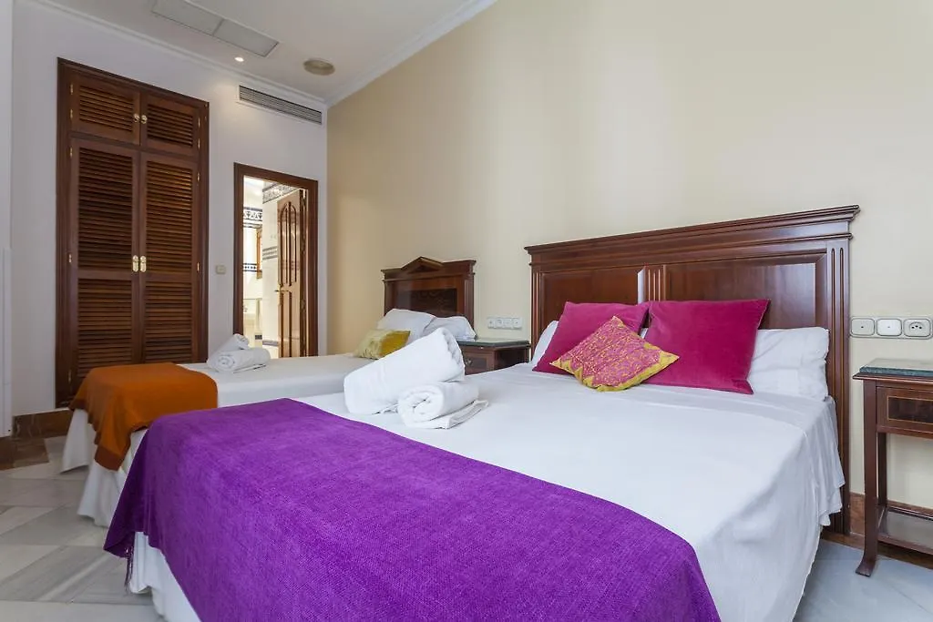 Hotel Baco Seville 2*,